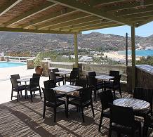 Manthos Place roomns apartments in Ios Mylopotas beach